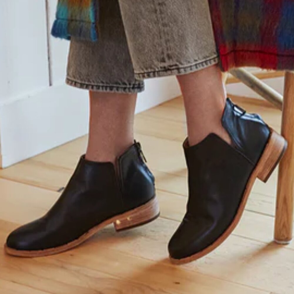 NEW BEEK Leather Falcon Ankle Booties black for women 864tn